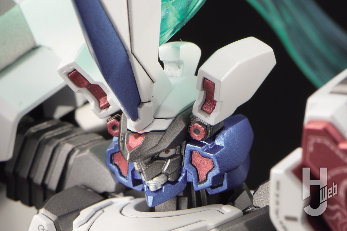 MODEROID「デモンベイン」をメタリック＆パール塗装でスタイリッシュに