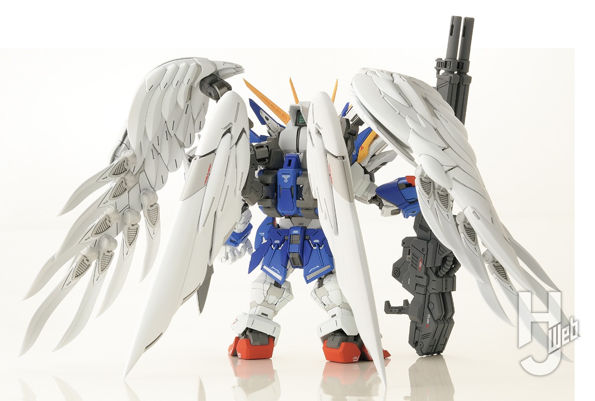 可変機構搭載の「MGSD ウイングガンダムゼロ EW」をシャープに、美しく