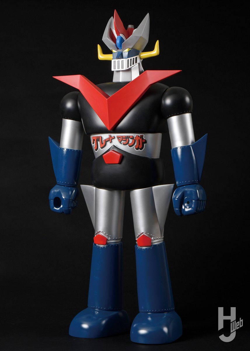 ジャンボソフビ「ジャンボグレートマジンガー」が全高105cmのボディで
