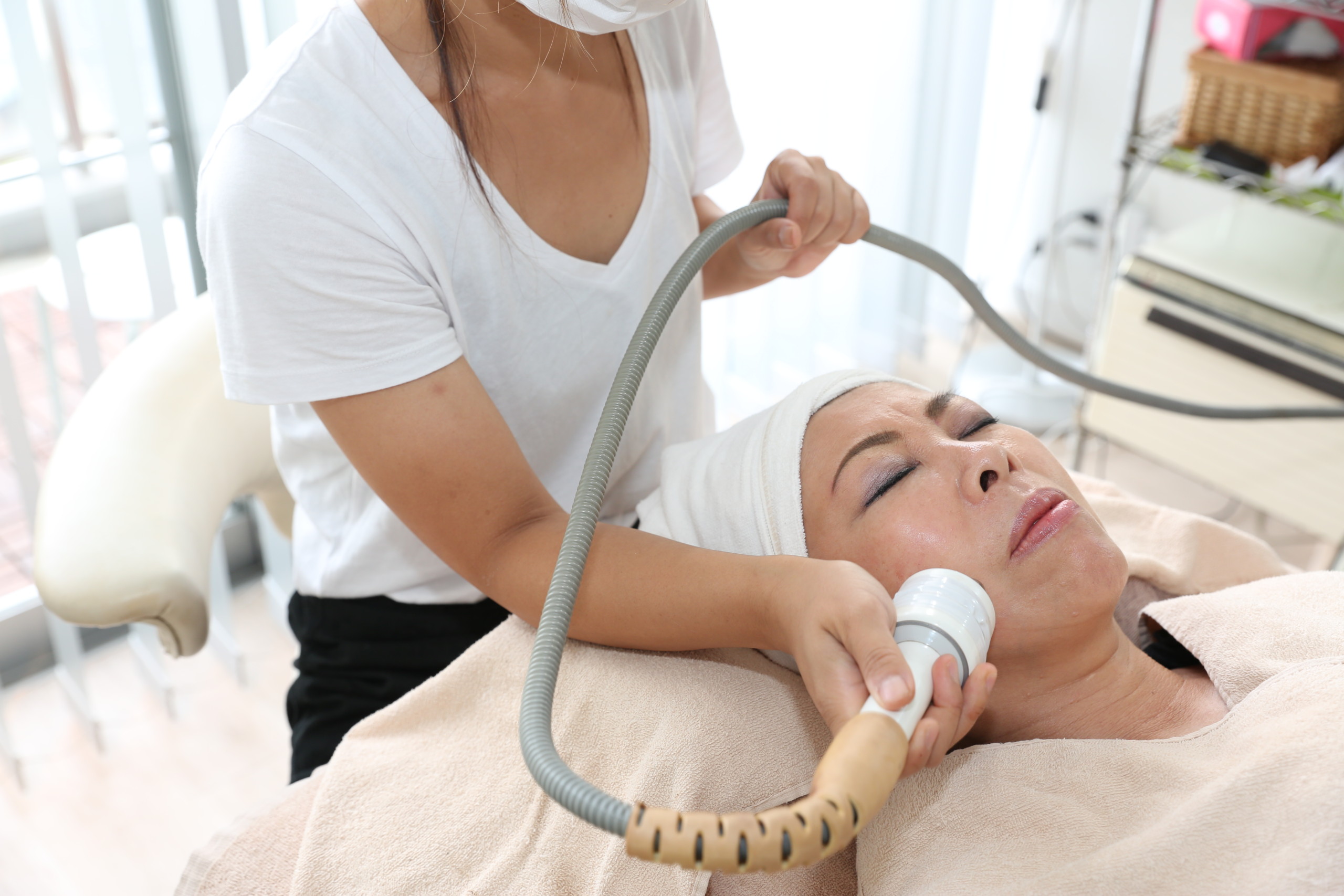 高出力ラジオ波の強力な揉みとほぐし効果でスリムボディケアRegen