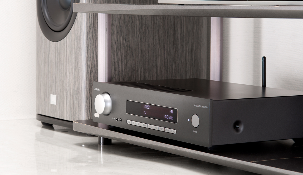 薄型ながら多芸多才英国アーカム新鋭プリメインアンプ