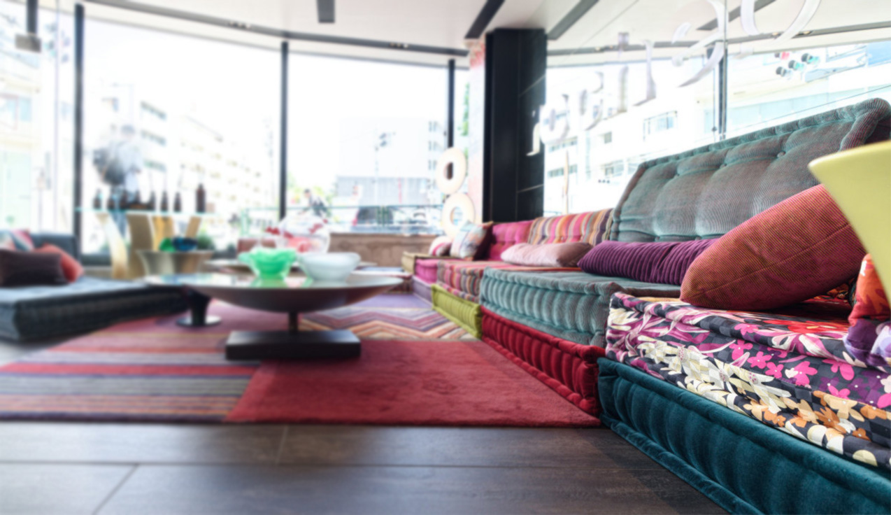 好き”で溢れるリビングシアターづくりに！ フランスのインテリア