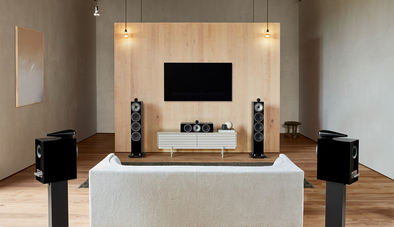ホームシアターのスピーカーは、同じシリーズで揃えたほうがいい