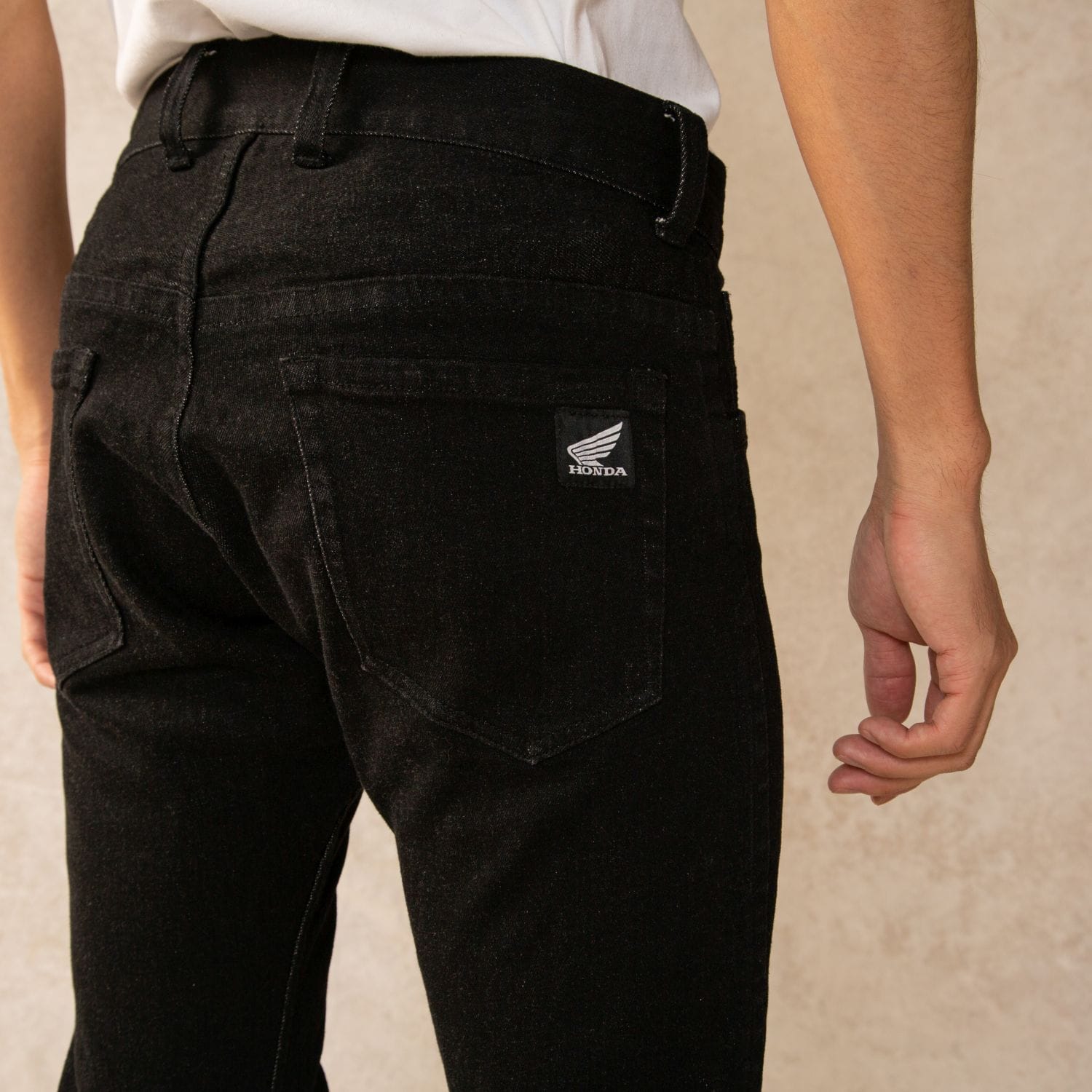 ライディングデニムパンツ スリムフィット(WM ブラック): ウェア