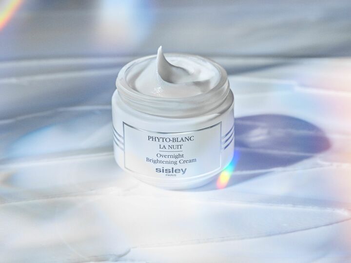 シスレー】色ムラに働きかけ昼間のダメージを修復する『フィトブラン