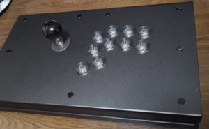 PWS FS-24』レビュー。次世代の増設済みアケコンの先駆けとなる存在