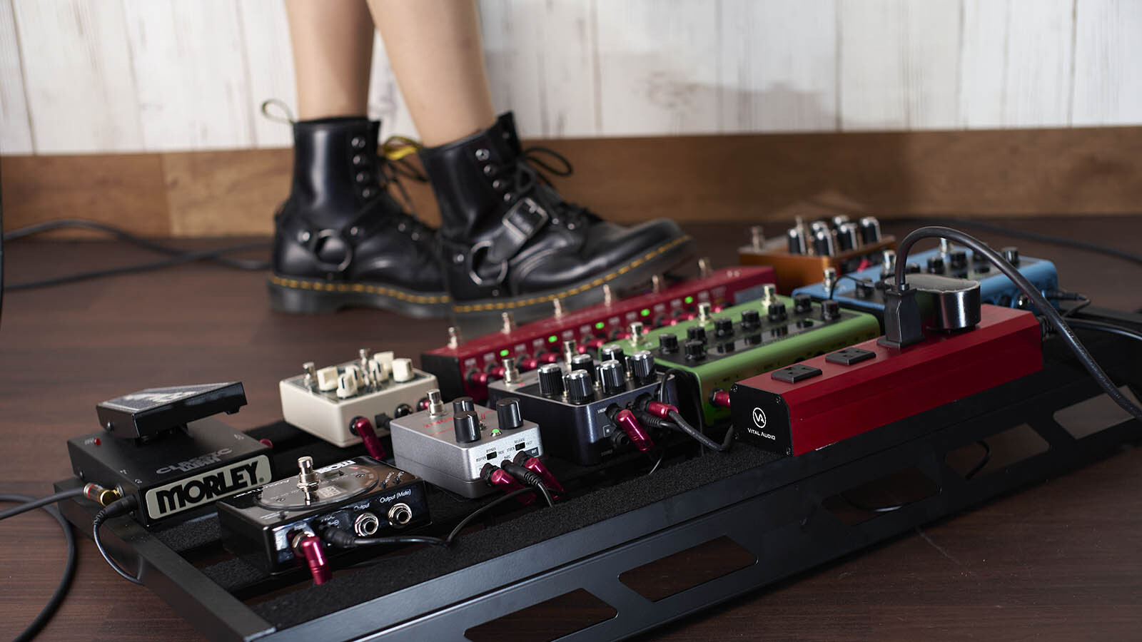 POWER BASE VA-15 AC - VITAL AUDIO | Hookup, Inc.