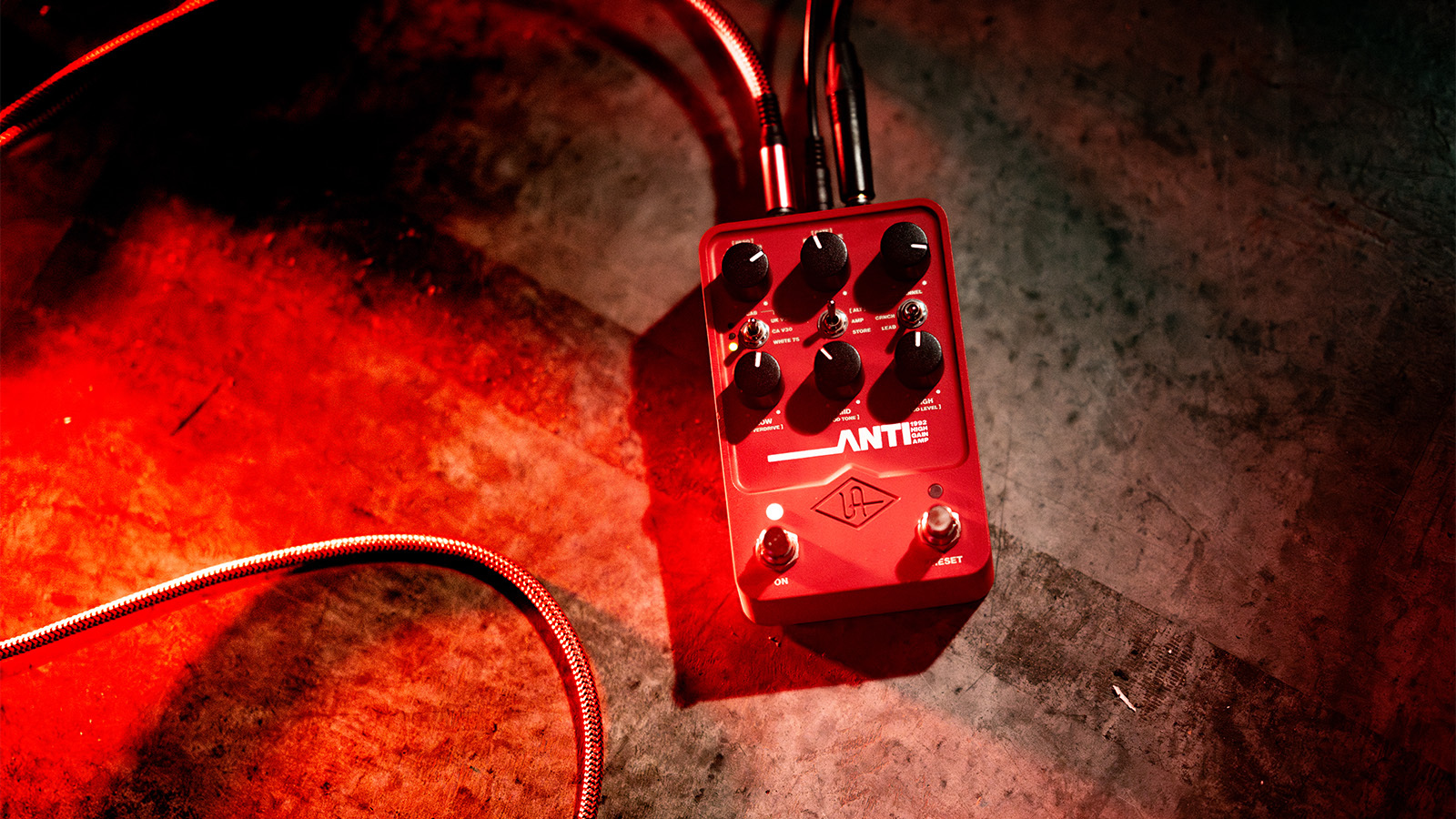 UAFX ANTI 1992 High Gain Amp - Universal Audio | Hookup, Inc.