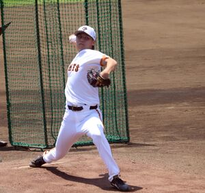 巨人】 京本真がシート打撃に登板 約3週間ぶりの対打者への投球