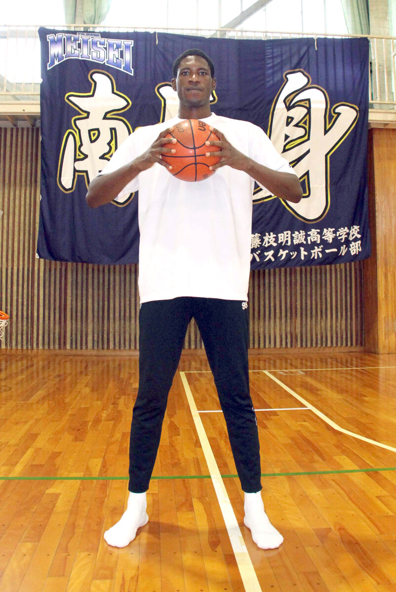 バスケ男子 藤枝明誠が日本一へ向け207センチの留学生ボヌ・ロード