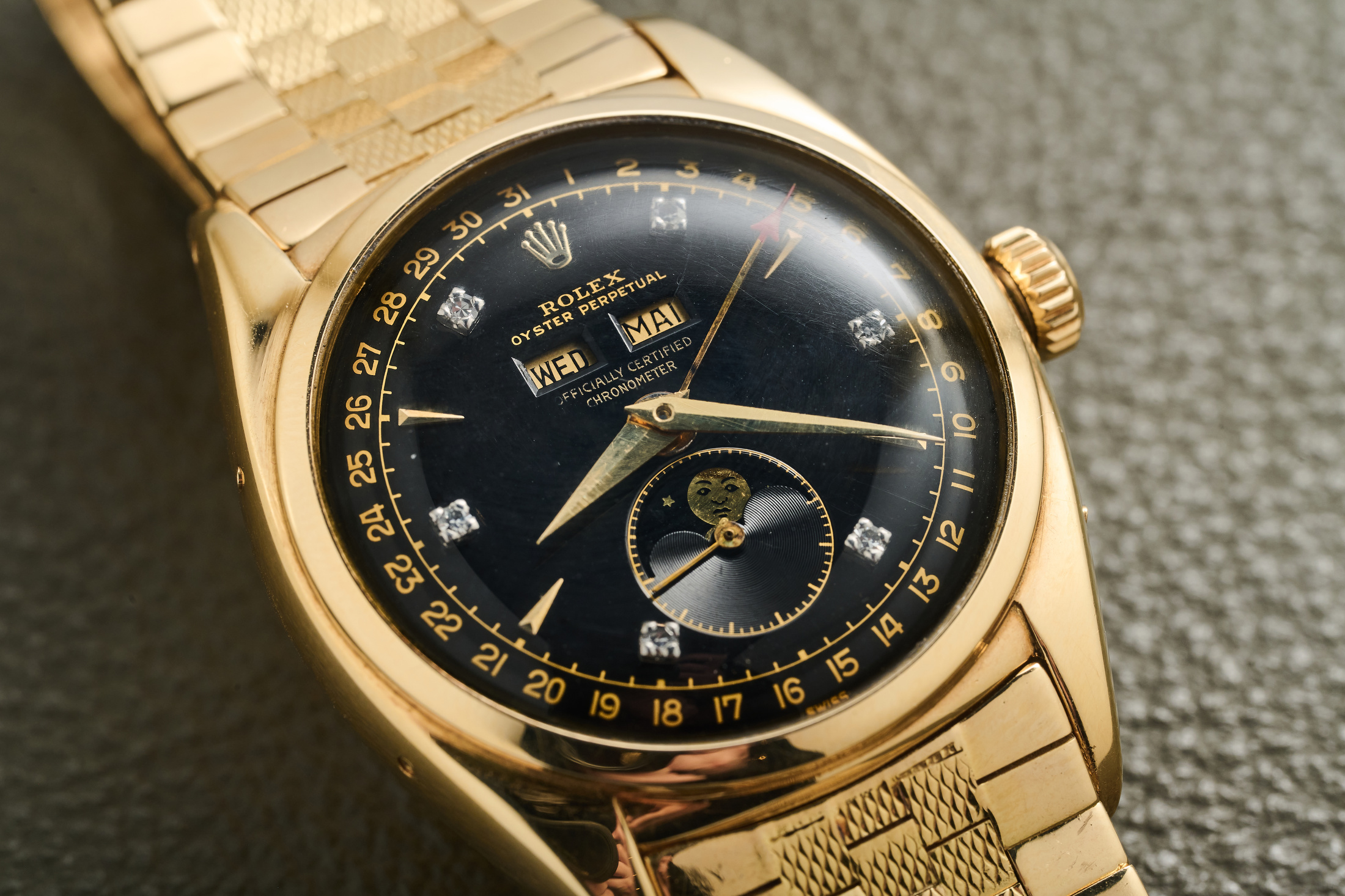 Breaking News: A Yellow Gold Rolex ref. 6062 Sets Record for the