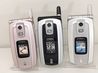 NTTドコモ F801i キッズケータイ モックアップ - モックセンター