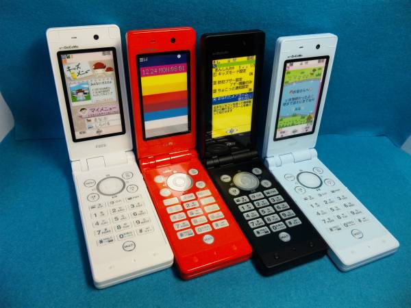 NTTドコモ F801i キッズケータイ モックアップ - モックセンター