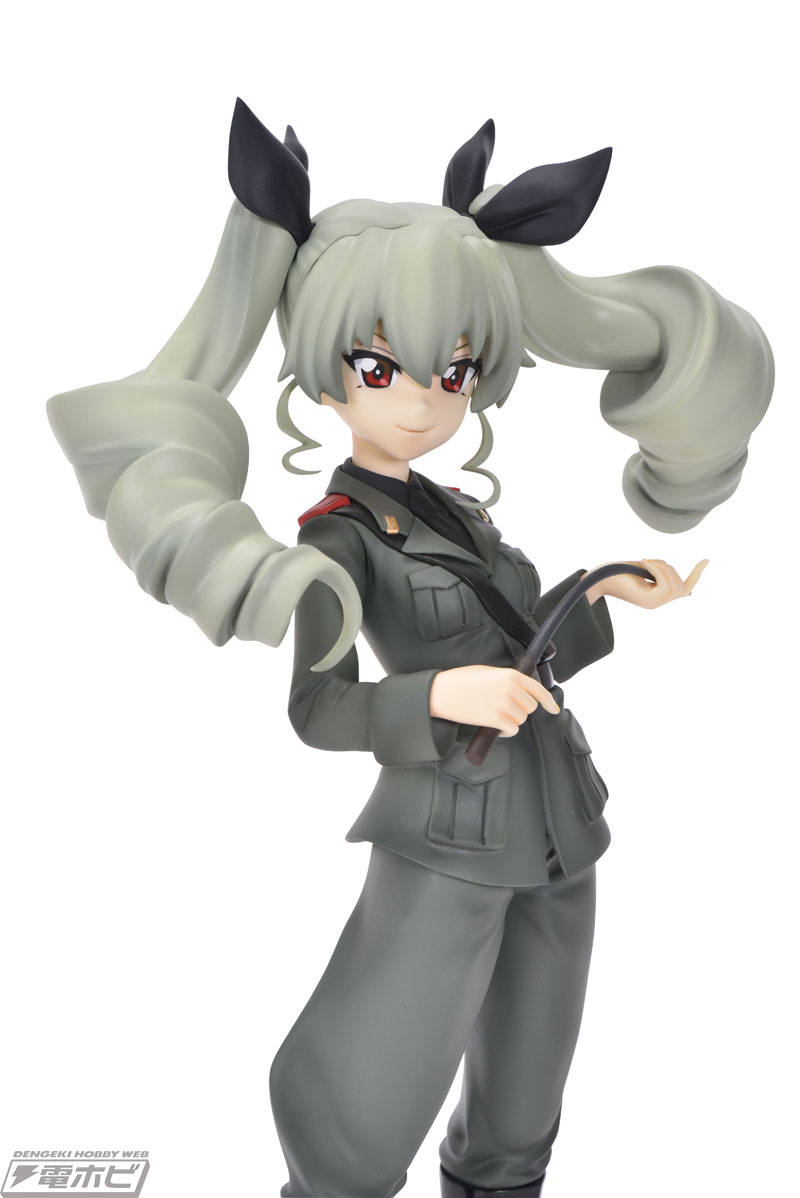 ガルパン』頼れるドゥーチェ・アンチョビがドヤ顔パンツァージャケット