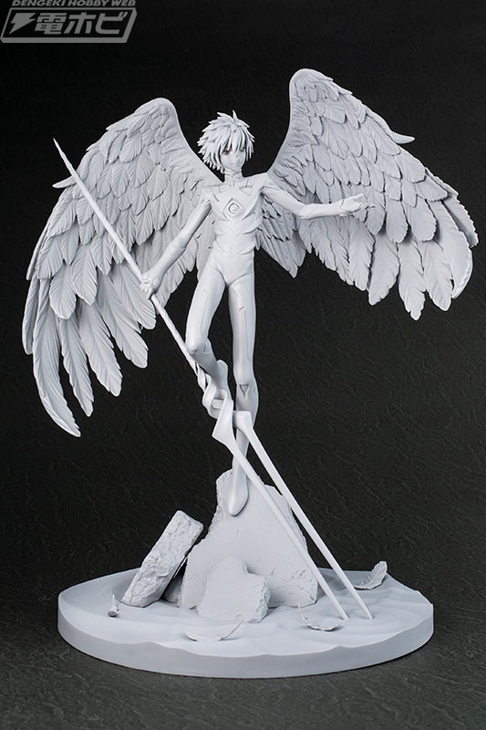 ヱヴァンゲリヲン新劇場版』渚カヲルが翼を広げた大迫力の姿で