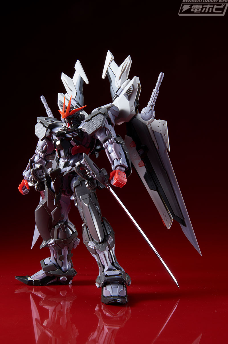 ガンダムSEED DESTINY』のガンプラ「HGCE デスティニーガンダム