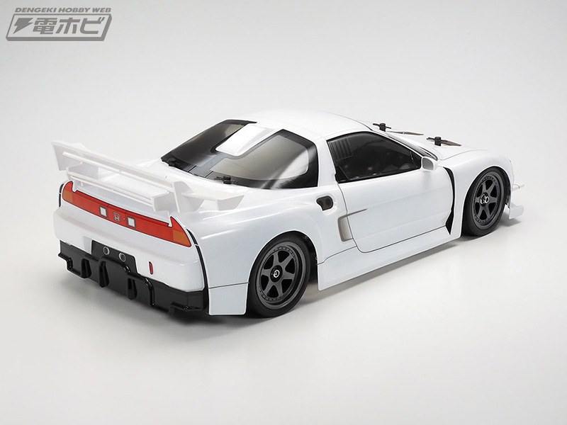 ホワイトのボディは美しく塗装済み！タミヤより電動RCカー「1/10RC