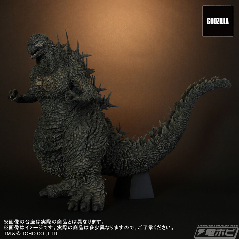 焦土と化した日本に突如現れたゴジラをデフォルメしつつもリアルに再現