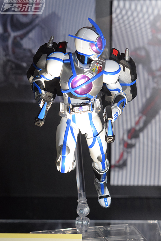 仮面ライダー555』真骨彫製法 仮面ライダーサイガや『仮面ライダーガヴ