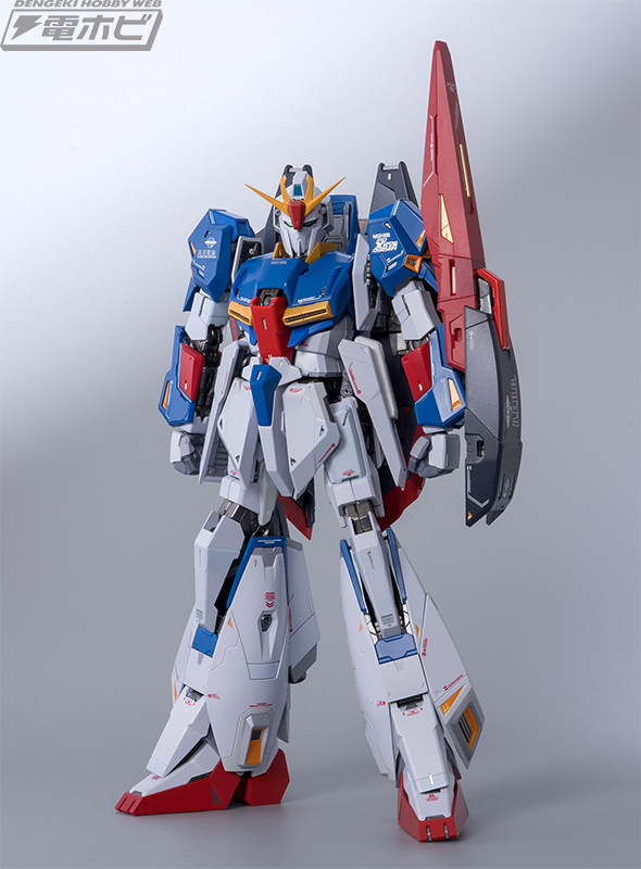 完成品トイの最高峰が、可変モビルスーツの最高峰を“新訳”！『機動戦士