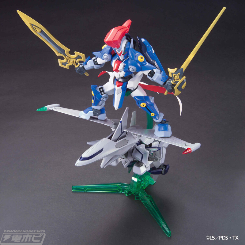 通常形態から飛行形態へ変形可能！『ダンボール戦機W』プラモデル「LBX