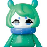 おおかみくん」のソフビモデルがクリア素材を用いた「夜あけ」Ver.で