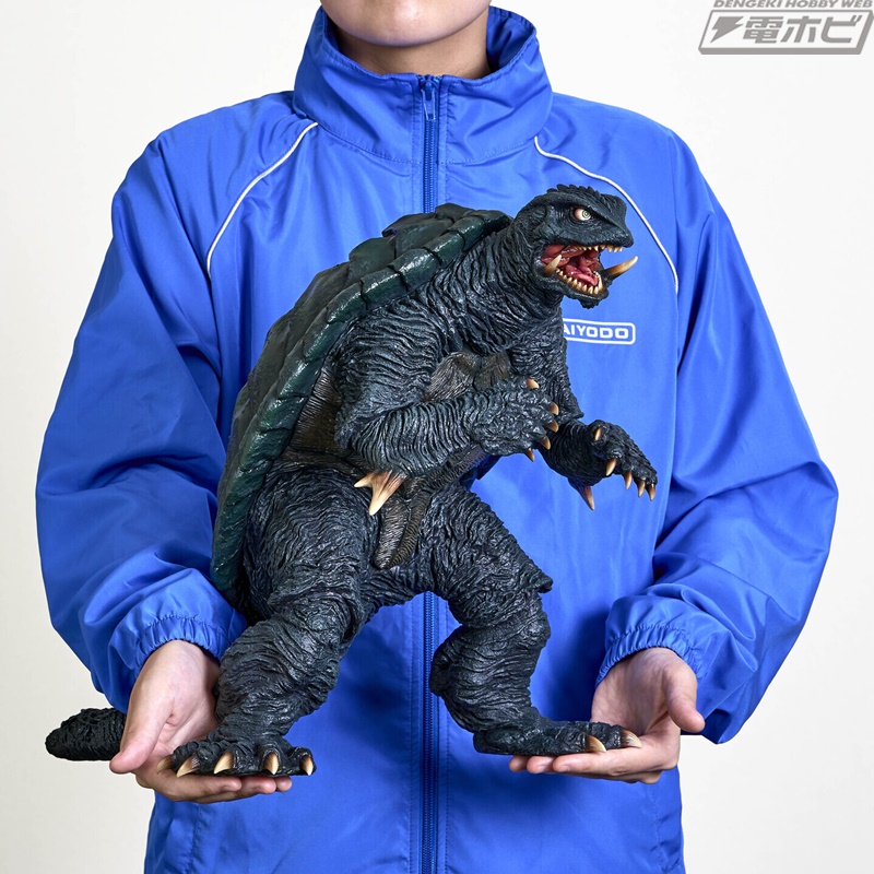 ガメラ1996（G2）」が海洋堂のメガソフビシリーズに登場！酒井ゆうじ氏