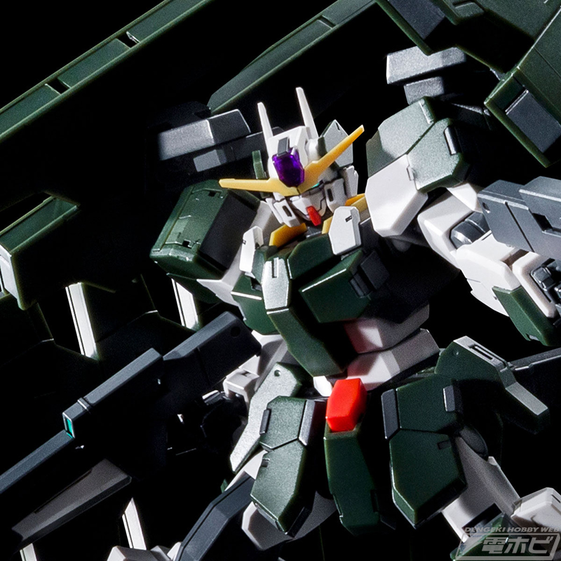 劇場版 機動戦士ガンダム00』最終決戦仕様のガンダムサバーニャと