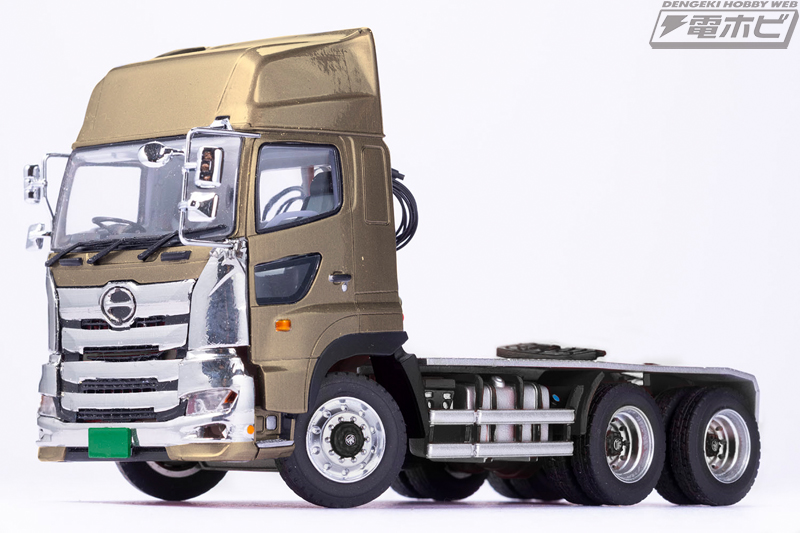 日野プロフィア」のトラクタを1/50スケールで再現したプラッツのダイ