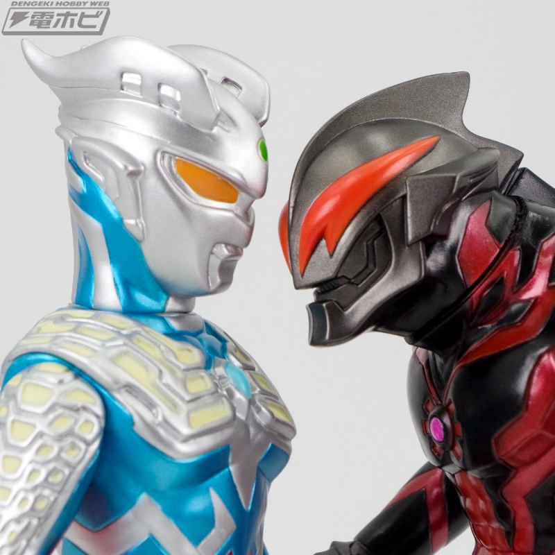 ブルマァクの伝統を受け継ぐソフビモデルの「ウルトラマンゼロ」と