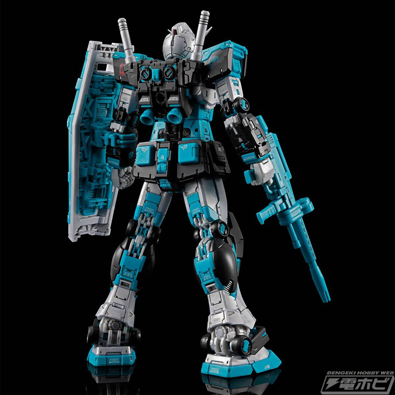 初音ミクをイメージした「RG RX-78-2 ガンダム Ver.2.0」と「RG MS-06S