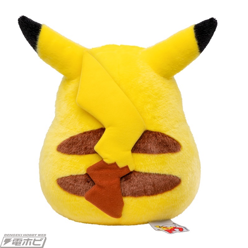 懐かしのフォルムが可愛いピカチュウの1/1スケールぬいぐるみが復刻