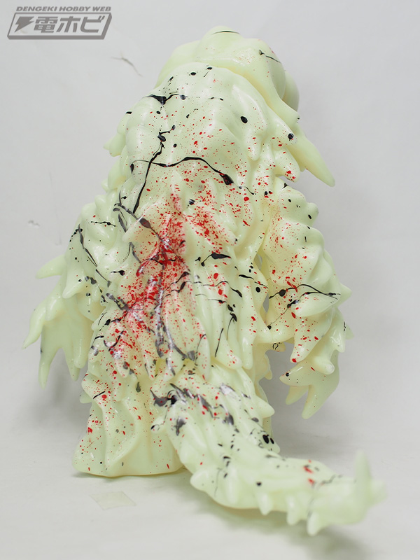 CCPのAMCシリーズにてポップでアートな「ヘドラ」が出現！蓄光ソフビ製