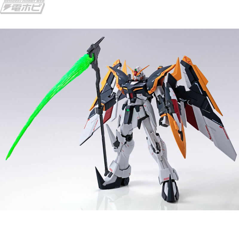 オリジナル武装「アーマディロ」を装備したガンダムサンドロックEWがMG