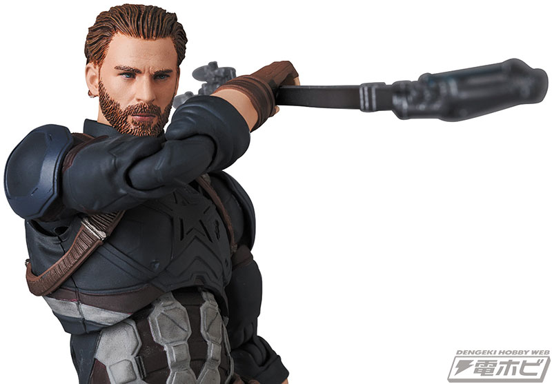 アベンジャーズ／インフィニティ・ウォー』のキャプテン・アメリカが