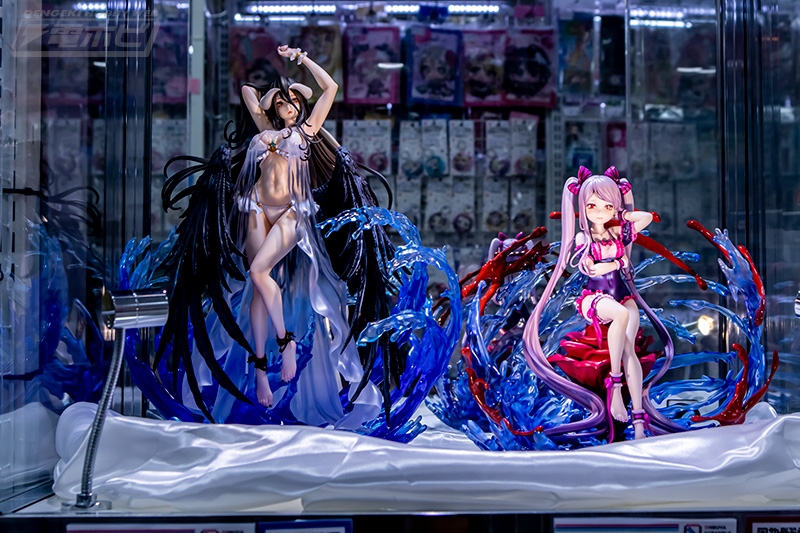 セクシー＆可憐な水着姿のアルベドとシャルティアを再現！渋谷