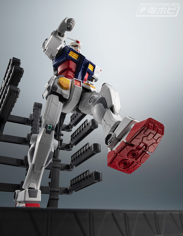 横浜ガンダム”「GUNDAM FACTORY YOKOHAMA」限定アイテム開発者