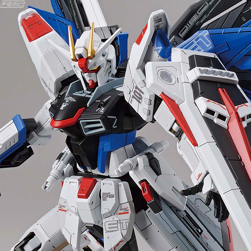 実物大フリーダムガンダム立像がフルメカニクス1/100でガンプラ化