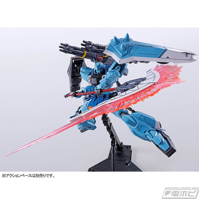 ガンプラ「MG ブレイズザクファントム（レイ専用機）」と「MG