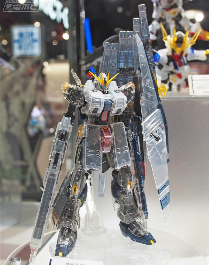 限定ガンプラ「RG νガンダムHWS［クリアカラー］」などがガンダム