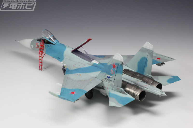 ロシア空軍「Su-27SM フランカーB」の1/72スケールキットがプラッツ