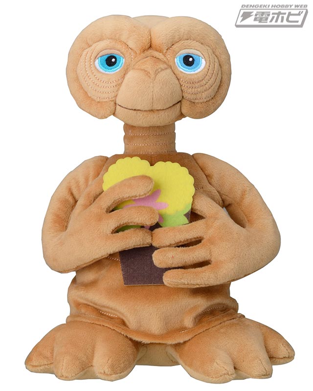 名作SF映画『E.T.』から、赤いパーカーを着た姿と植木鉢を抱えた姿の