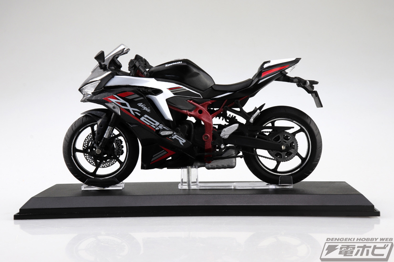 高い人気を誇る「Ninja ZX-25R」が完全新金型でアオシマ「SKYNET