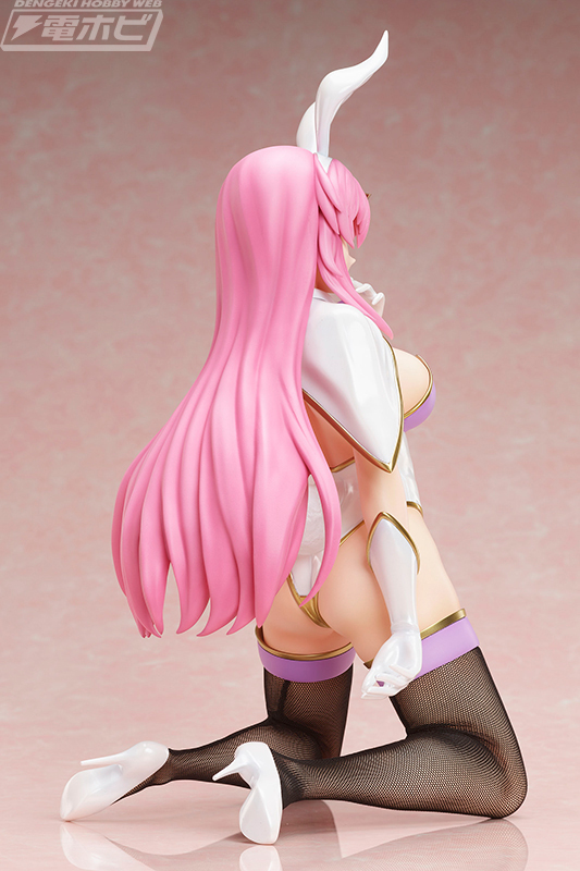 機動戦士ガンダムSEED DESTINY』バニー姿のミーア・キャンベルが