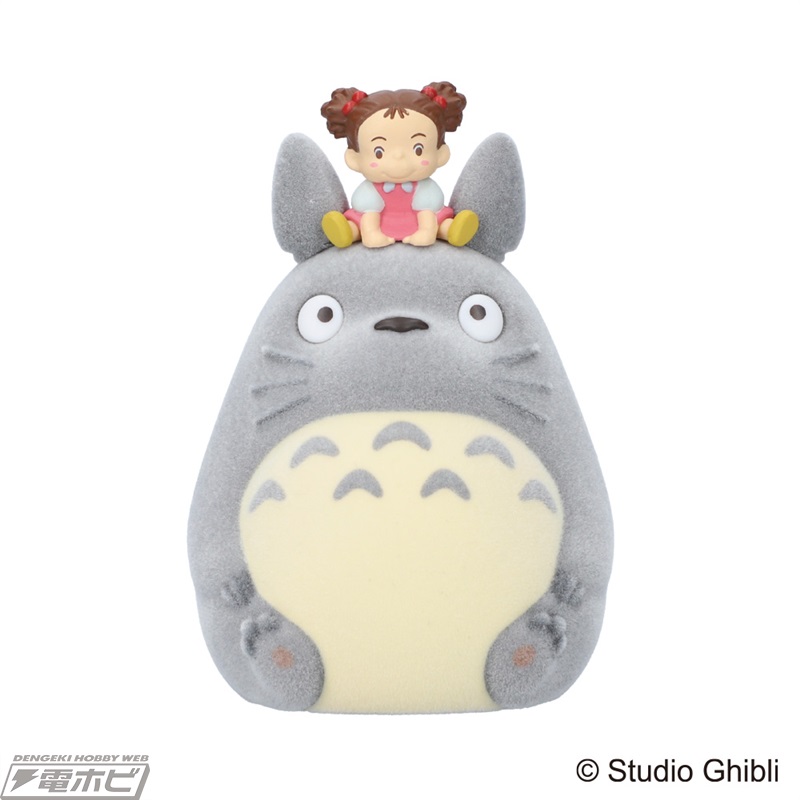 となりのトトロ』大トトロ型カプセルの頭にメイちゃんたちが乗った姿が