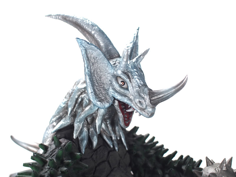 ウルトラマンタロウ』にて初登場した暴君怪獣タイラントが「1/6特撮