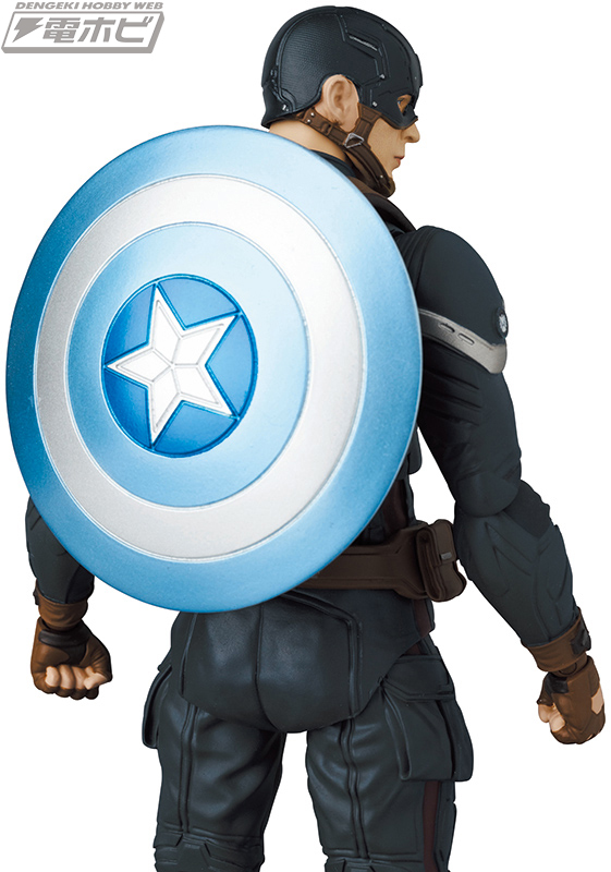 ステルススーツ姿の「キャプテン・アメリカ」がアクションフィギュア