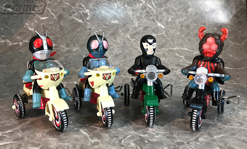 仮面ライダー旧1号、旧2号、蜘蛛男、ショッカー戦闘員が、ソフビ