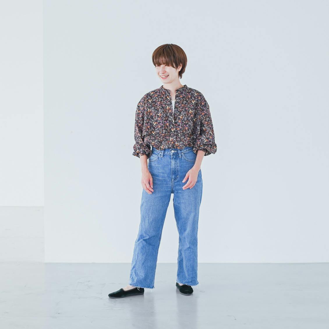 着用レビュー】「大人のための柄ブラウス」をスタッフ3名が着てみまし