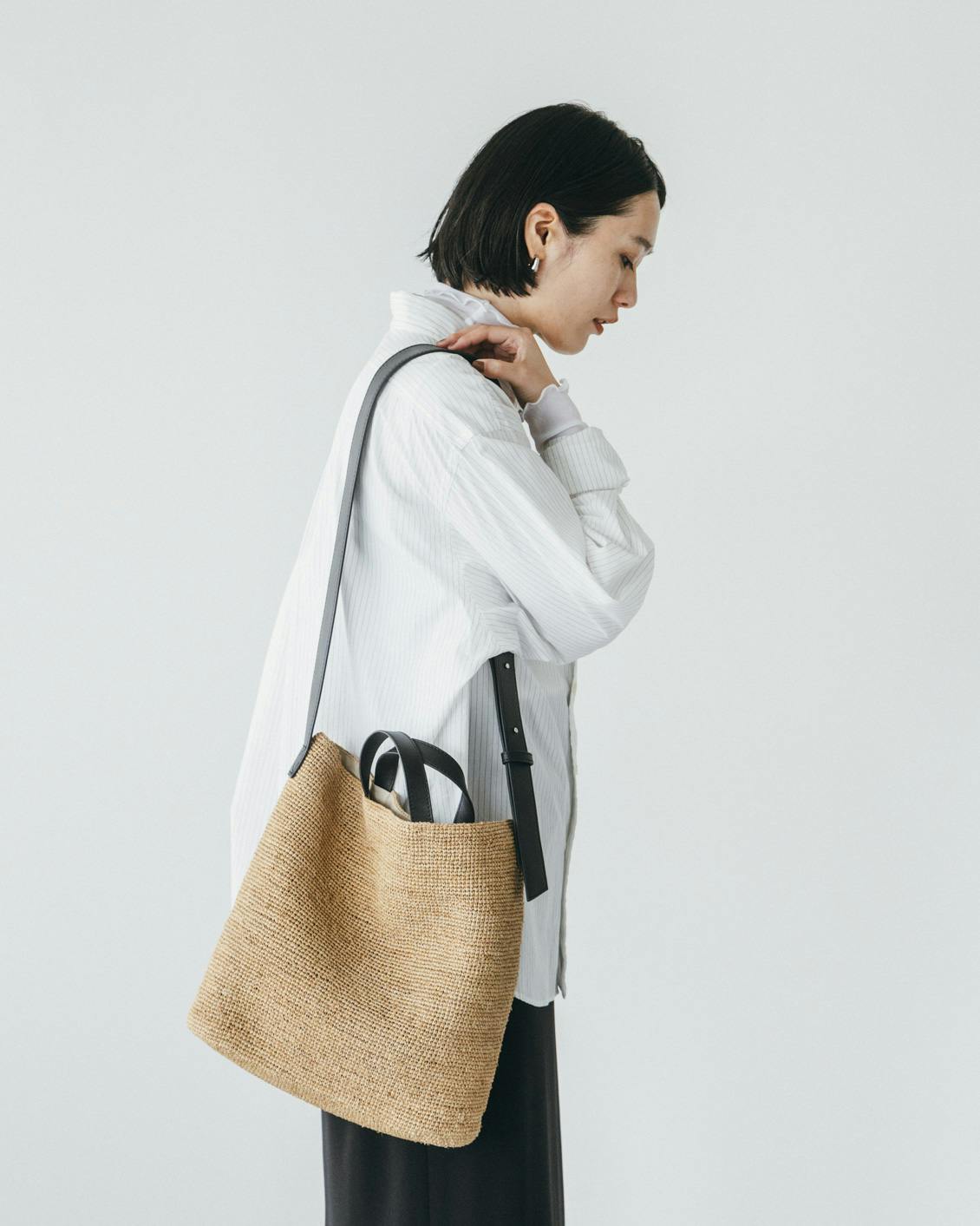 新商品】品よく、たっぷり。大人気シリーズに「ラフィアのショルダー